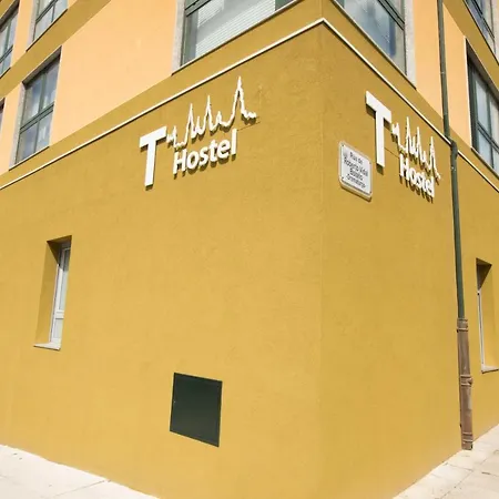 بيت شباب Thostel