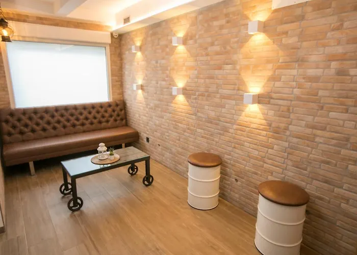 旅馆 Thostel 圣地亚哥－德孔波斯特拉